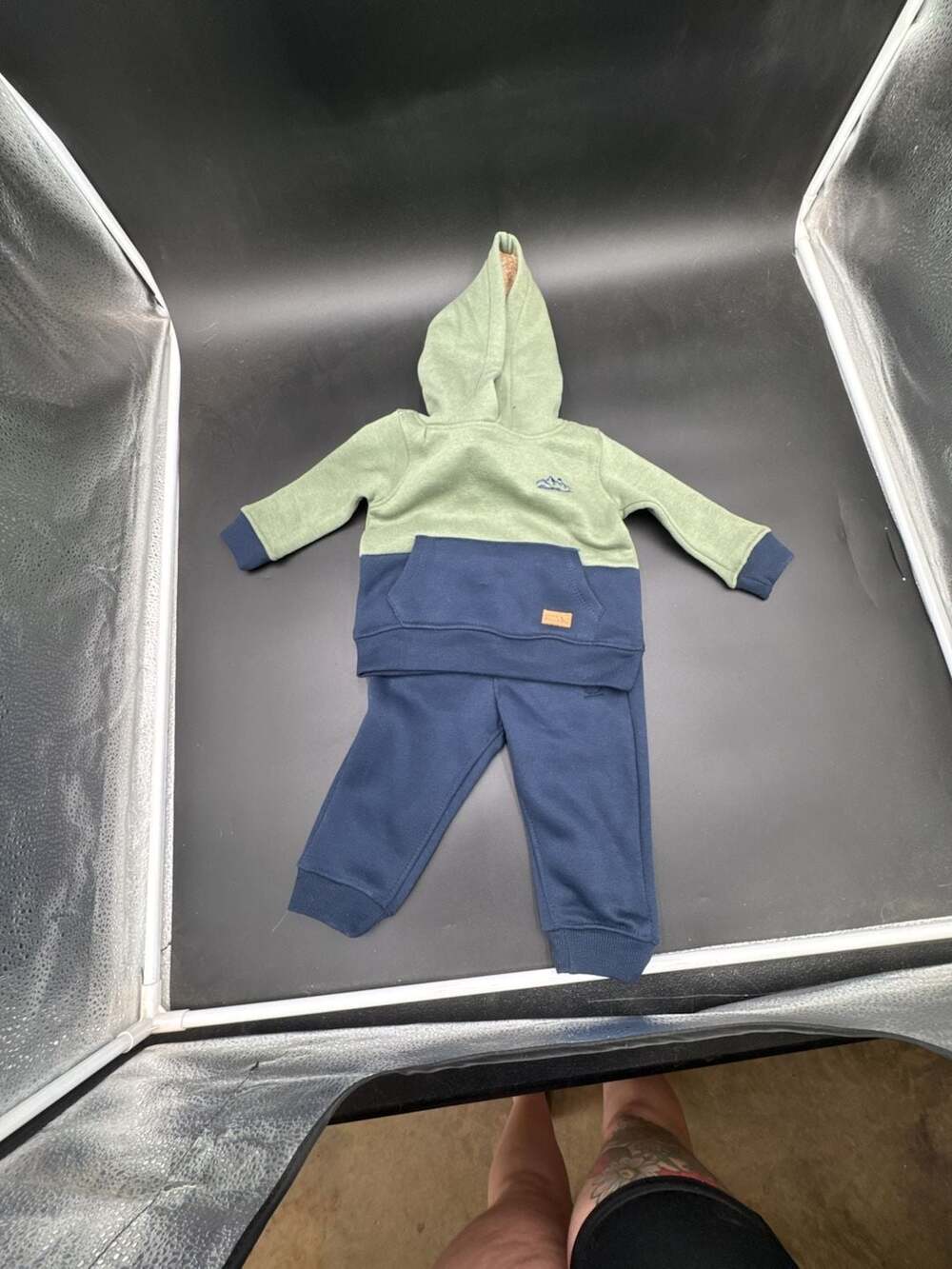 Eddie Bauer 2-Piece Hoodie Jogger Set Size 12M Green Blue